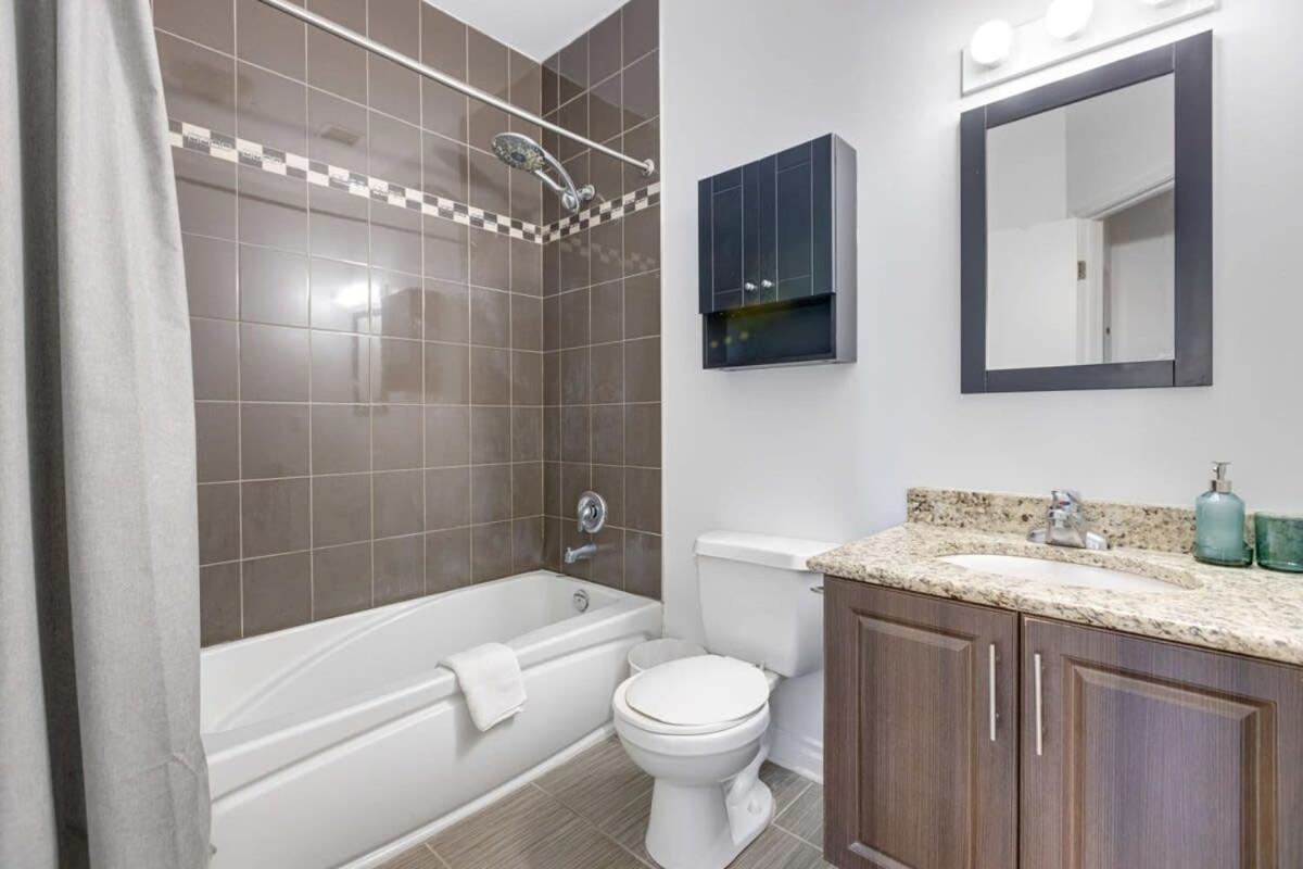 Appartamento M11 Gorgeous 3Br Wkingbed Perfect Location Montréal Esterno foto
